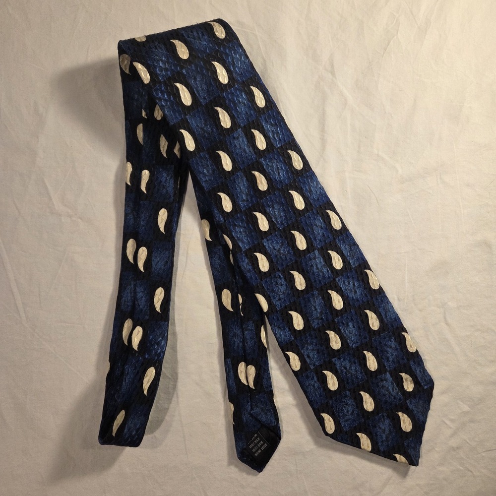 Pavone 100% Silk‎ Tie Textured Men's Necktie, Made In Italy, Blue Black White